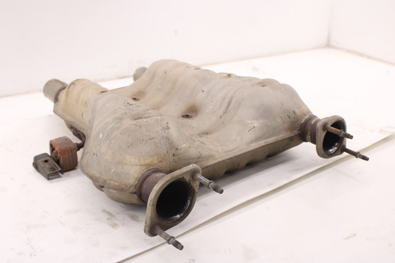 14-20 Jeep Grand Cherokee Limited 3.6L Exhaust System Center Muffler 52022398AC6