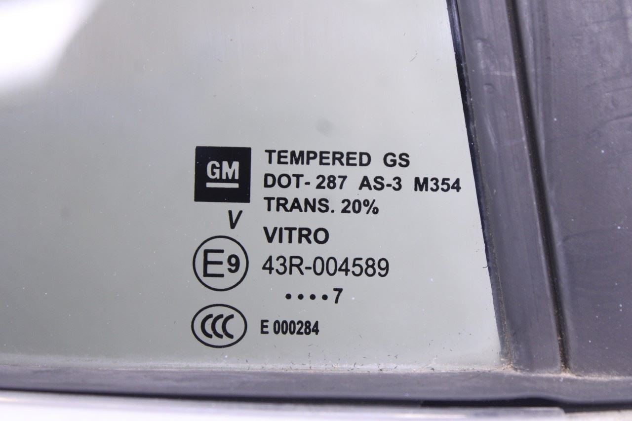 18-24 Chevrolet Equinox LT Rear Right Door Window Run Channel w/ Glass 849248114