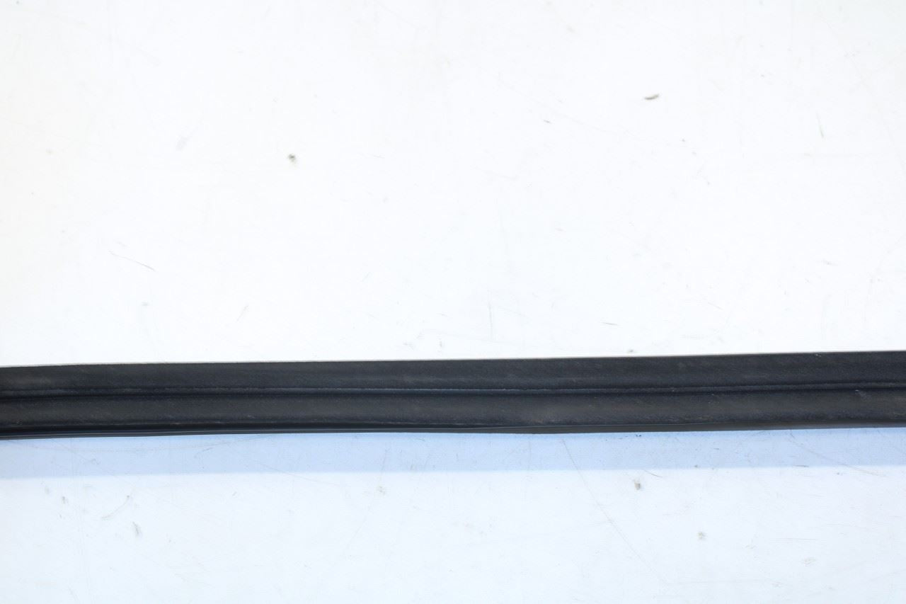 08-14 Dodge Challenger Front Right Door Belt Weatherstrip Pair 55399122AF *ReaD* - Alshned Auto Parts