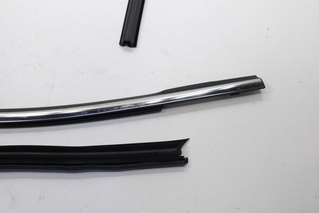 17-22 Nissan Rogue Sport SL AWD RR LH Door Run Channel Belt Outer Inner Molding - Alshned Auto Parts