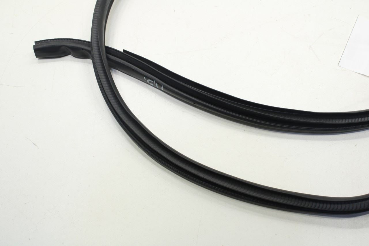 17-22 Nissan Rogue Sport SL AWD Rear Right Door Weatherstrip On Body 76923-6MA0A - Alshned Auto Parts