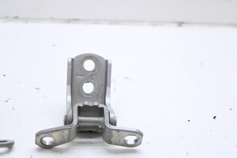 2015-20 Infiniti QX60 Rear Left Door Hinge Upper and Lower Pair 82401-9AM0A OEM - Alshned Auto Parts