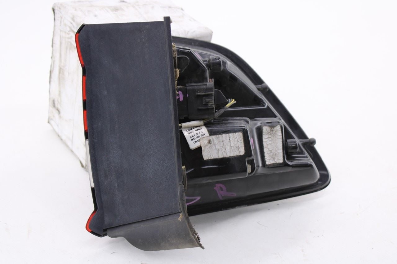2014-2021 Dodge Durango SXT Rear Right Passenger Side Outer Tail Light Lamp4