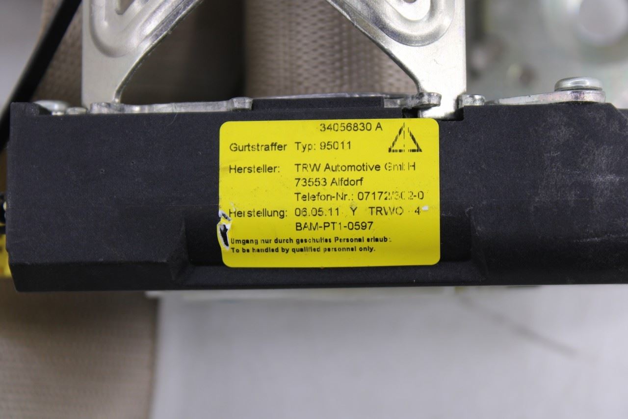 10-16 Mercedes-Benz E350 Luxury 4Matic Rear RH Side 2nd Row Seat Belt Retractor10
