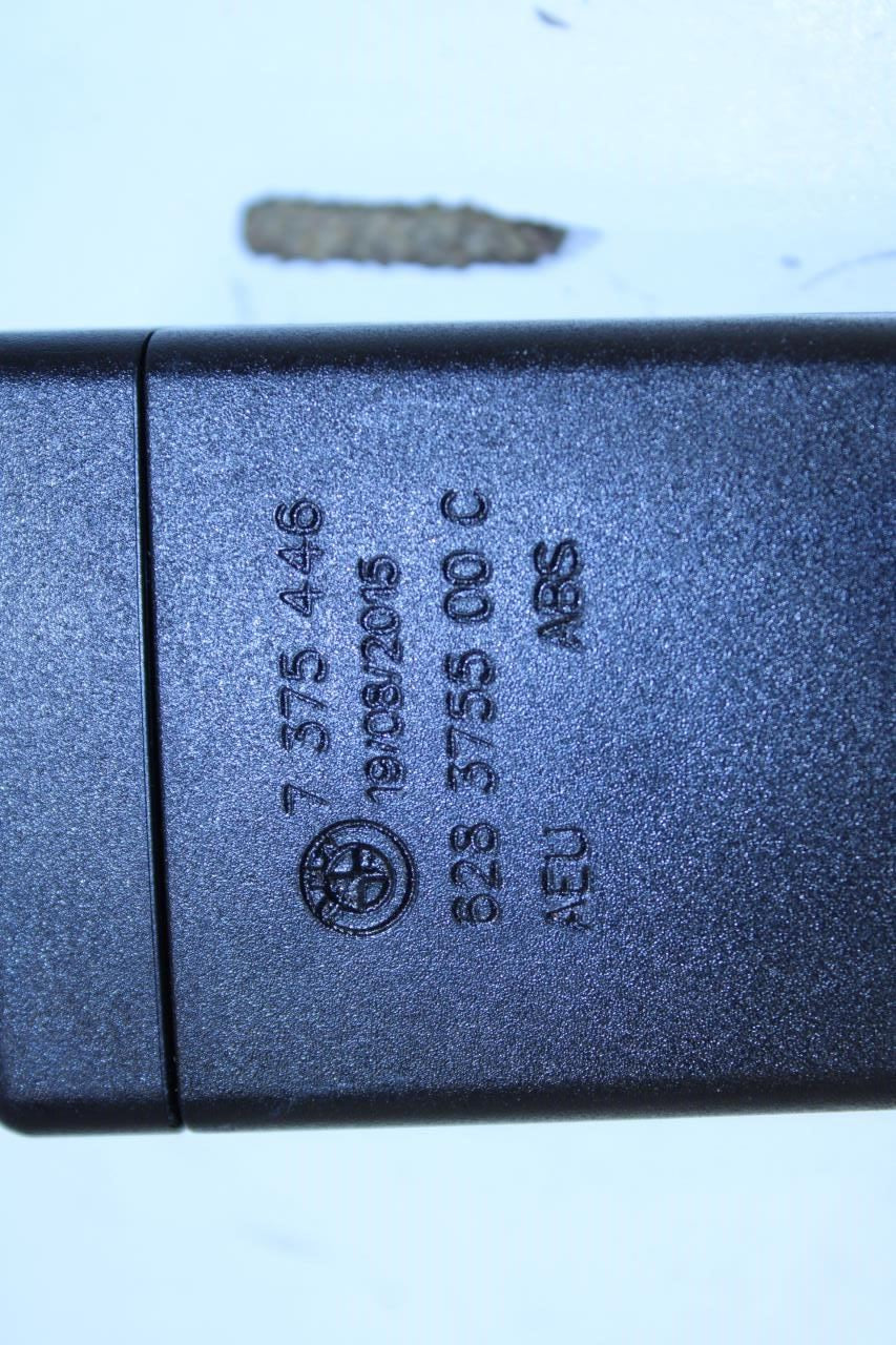 2015-16 BMW 435i Rear Center RH and LH 2nd Row Seat Belt Buckle Set 72117375445 - Alshned Auto Parts