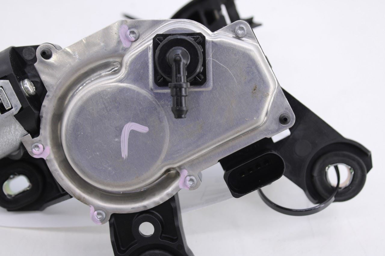 2011-2018 Porsche Cayenne S Rear Windshield Wiper Motor 7P5955711A OEM2