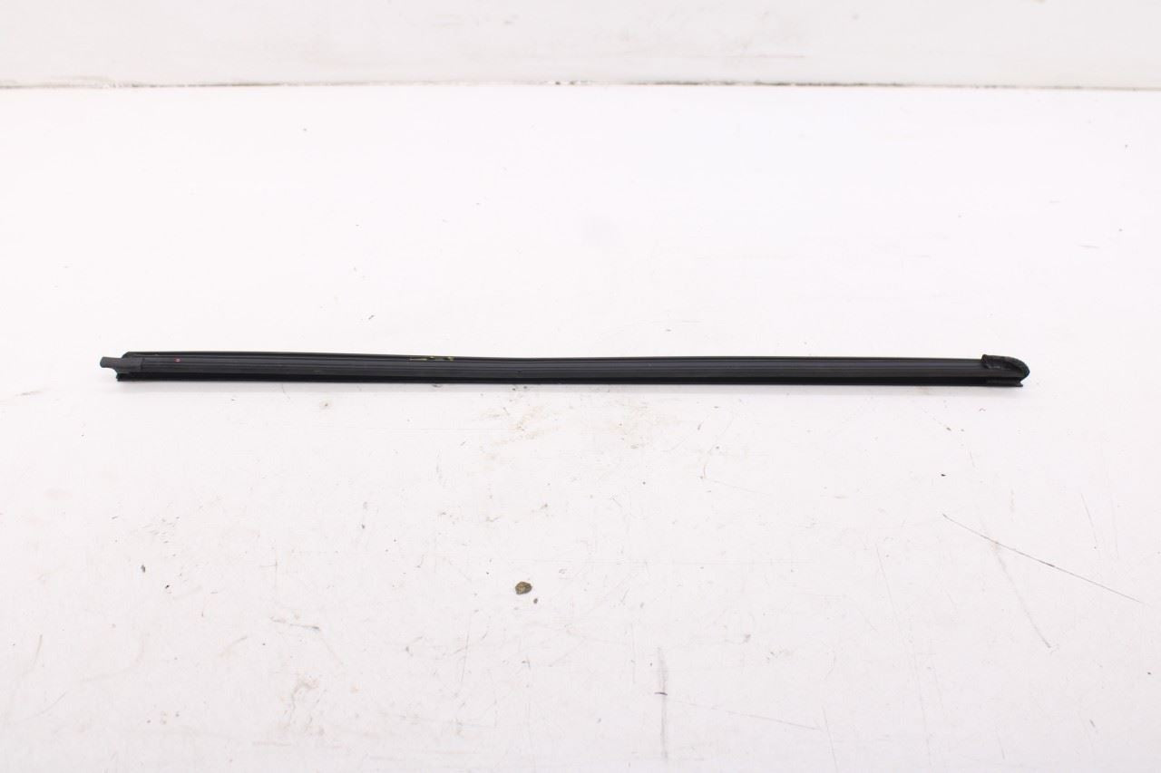20-26 Hyundai Palisade Limited AWD Rear Left Door Molding Belt Weatherstrip Set18
