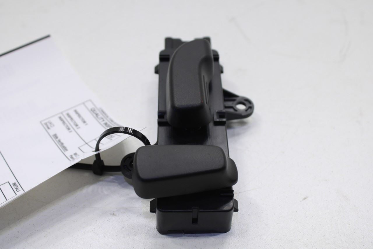 2020-22 Nissan Rogue Sport SL 2.0L Front Right Side Seat Power Adjustment Switch - Alshned Auto Parts