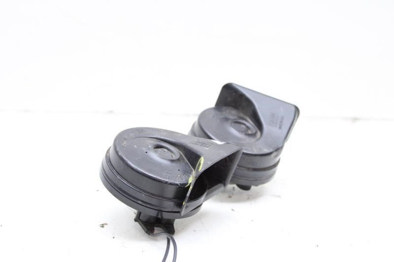 2018-2023 Ford Mustang High and Low Note Horn w/ Bracket JR3Z-13832-A OEM *ReaD* - Alshned Auto Parts