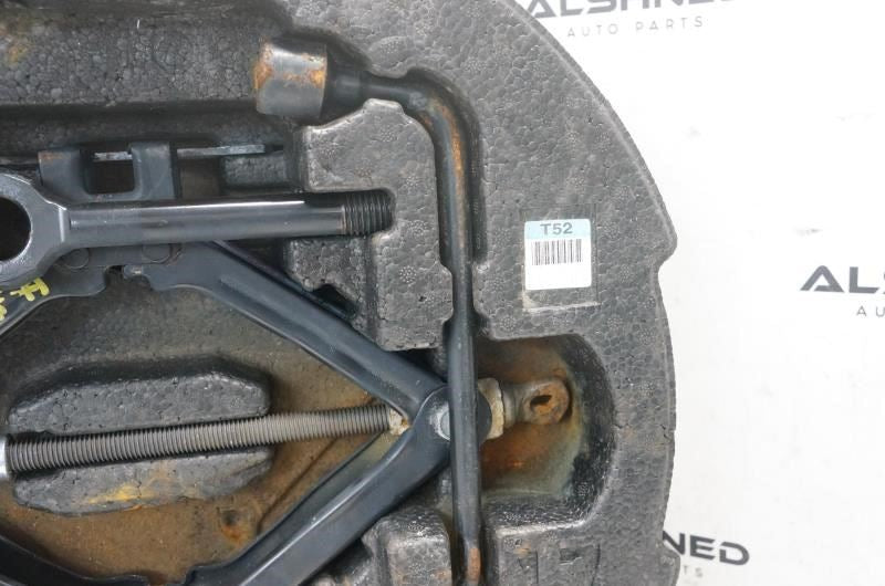 2005-2016 Hyundai Azera Jack w/ Foam Holder 09110-3K000 OEM - Alshned Auto Parts