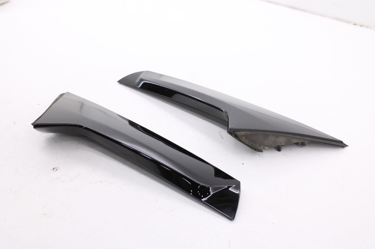 18-24 Chevrolet Equinox LT Rear Right and Left Liftgate Side Aero Trim 842142275