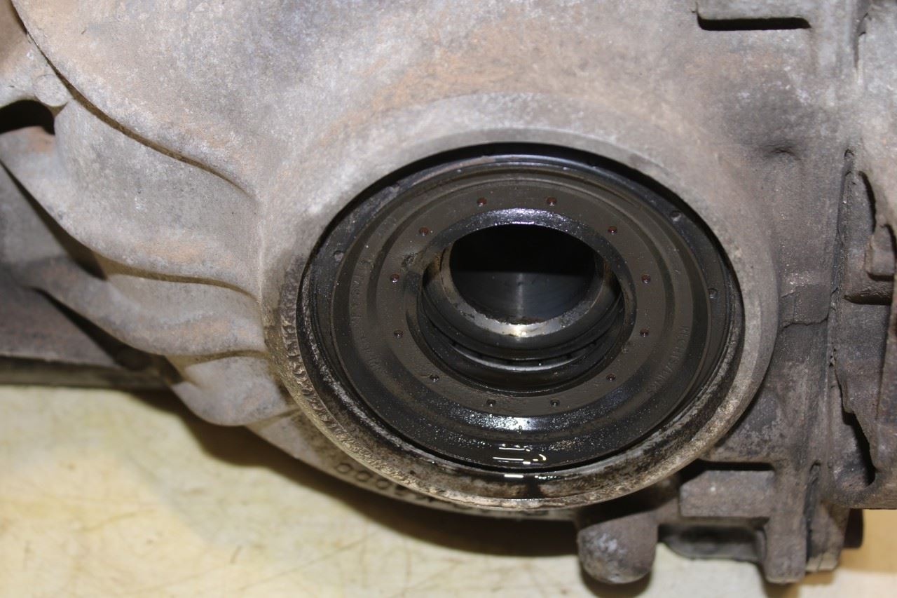 2010-12 BMW 750Li xDrive 4.4L AWD Rear Axle Differential Carrier 3.46 ratio 115K - Alshned Auto Parts