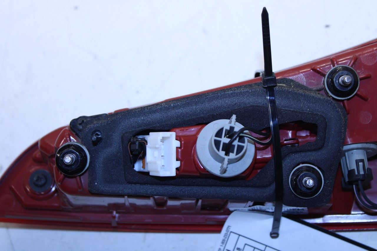 2020-2022 KIA Soul LX Rear Left Driver Side Inner Tail Light Lamp 92403-K0000 - Alshned Auto Parts