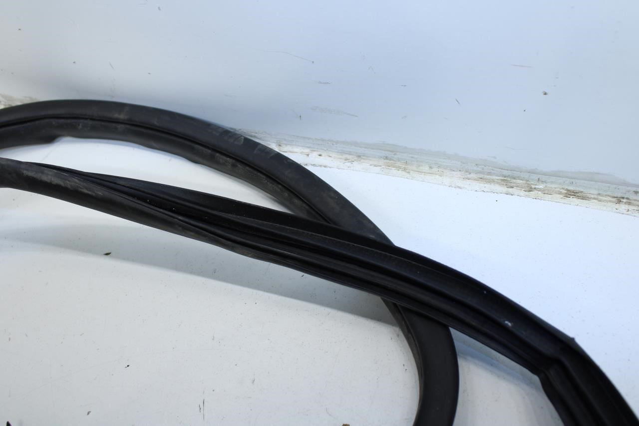 19-23 Hyundai Santa Fe Limited Rear Right Door Weatherstrip On Body 83120-S2000 - Alshned Auto Parts