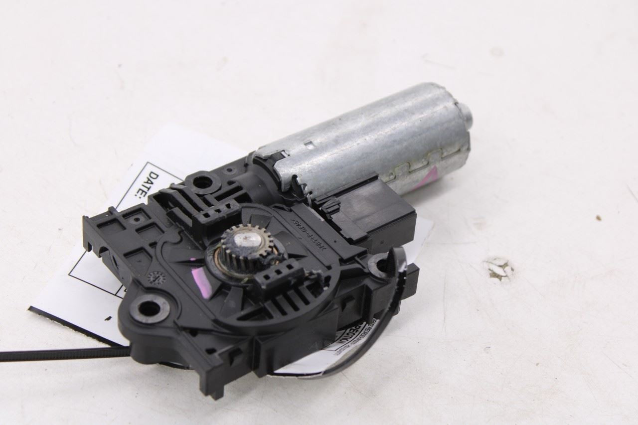 2018-2024 Chevrolet Equinox LT Rear Upper Roof Sunroof Sunshade Motor 842872155
