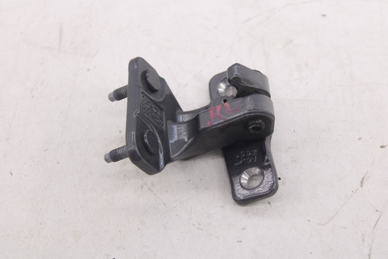2015-21 Mercedes-Benz C300 4Matic Rear Left Side Door Hinge Upper and Lower Pair19