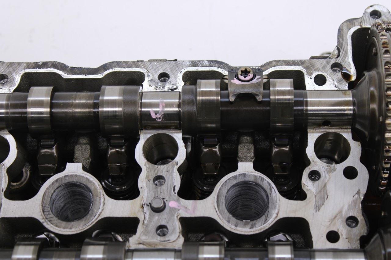 06-11 Mercedes-Benz E 350 212 Type Sdn 3.5L Gas Right Engine Cylinder Head Assy12