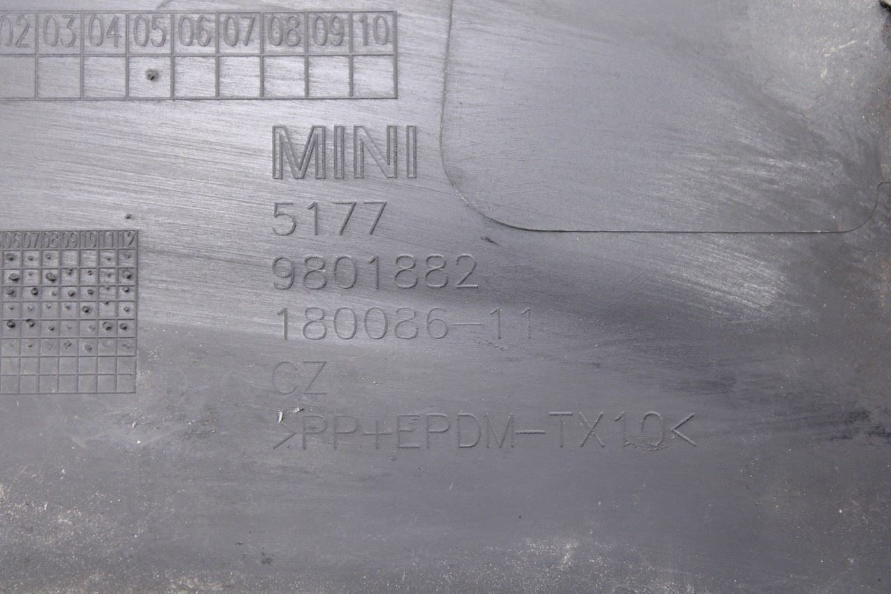 10-16 Mini Countryman Cooper S Front Right Fender Wheel Opening Molding 98018829