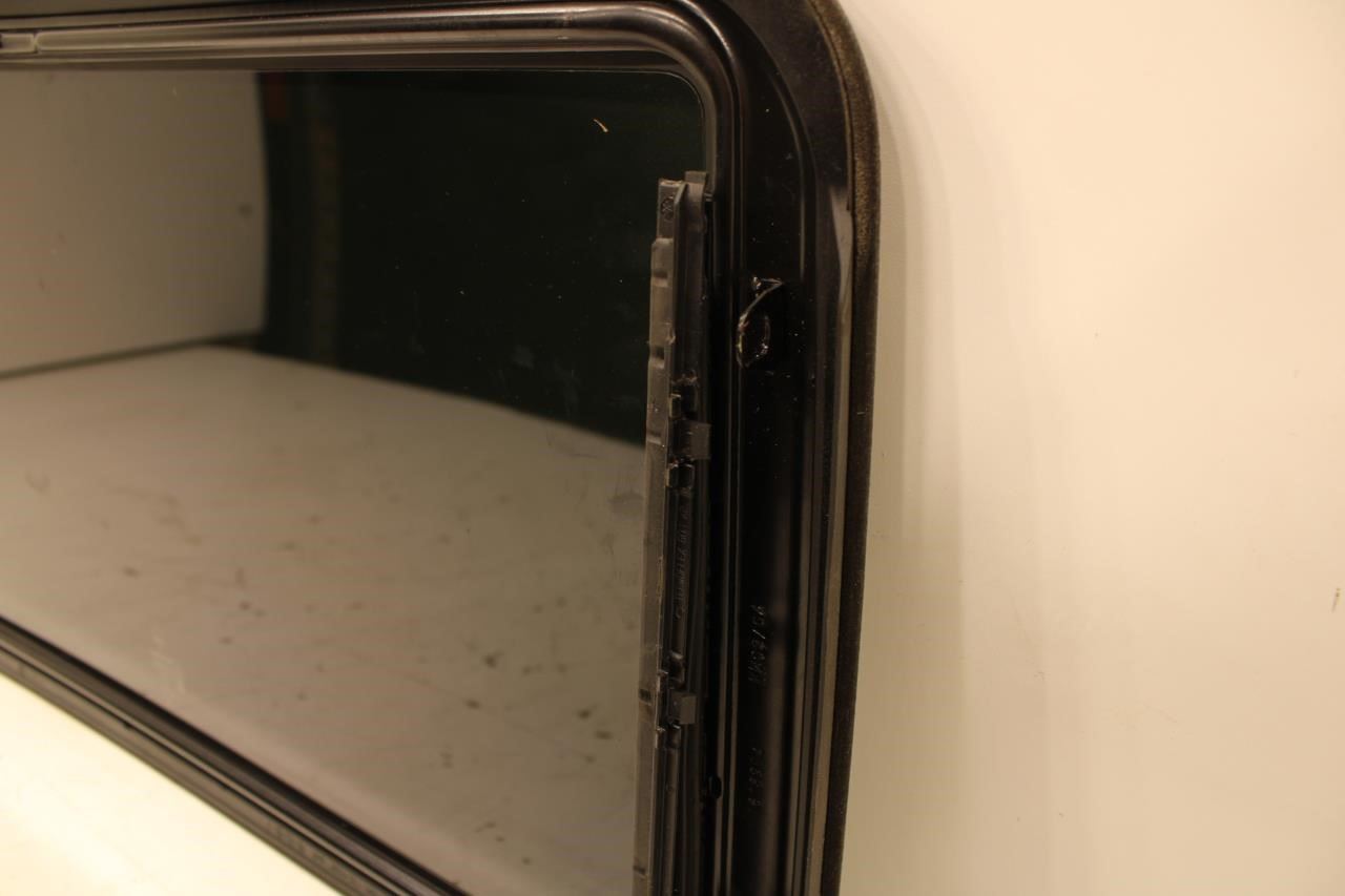 2014-2020 Maserati Ghibli Sun Roof Window Glass Panel 673009009 OEM - Alshned Auto Parts
