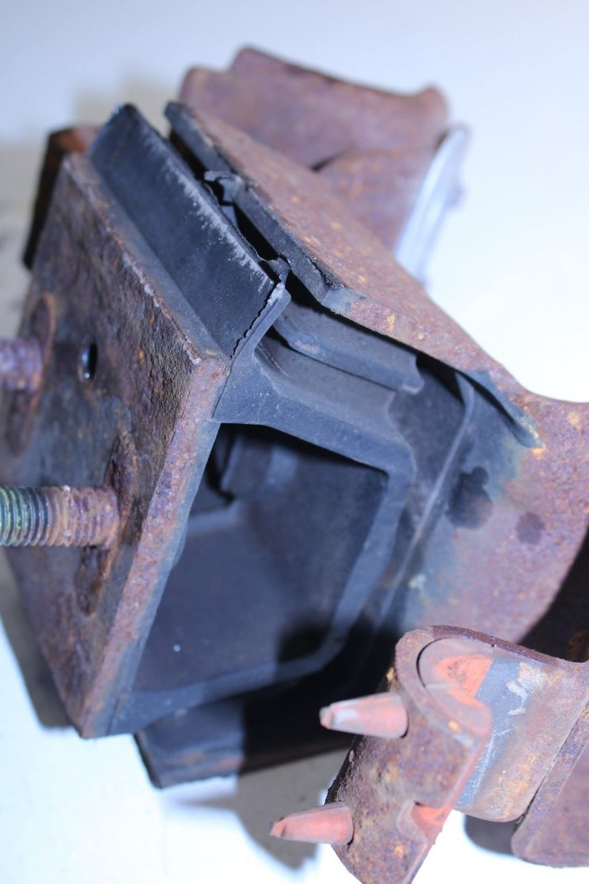 18-20 Ford F150 XL Super Cab 2.7L 4WD Auto Transmission Mount Support Insulator - Alshned Auto Parts