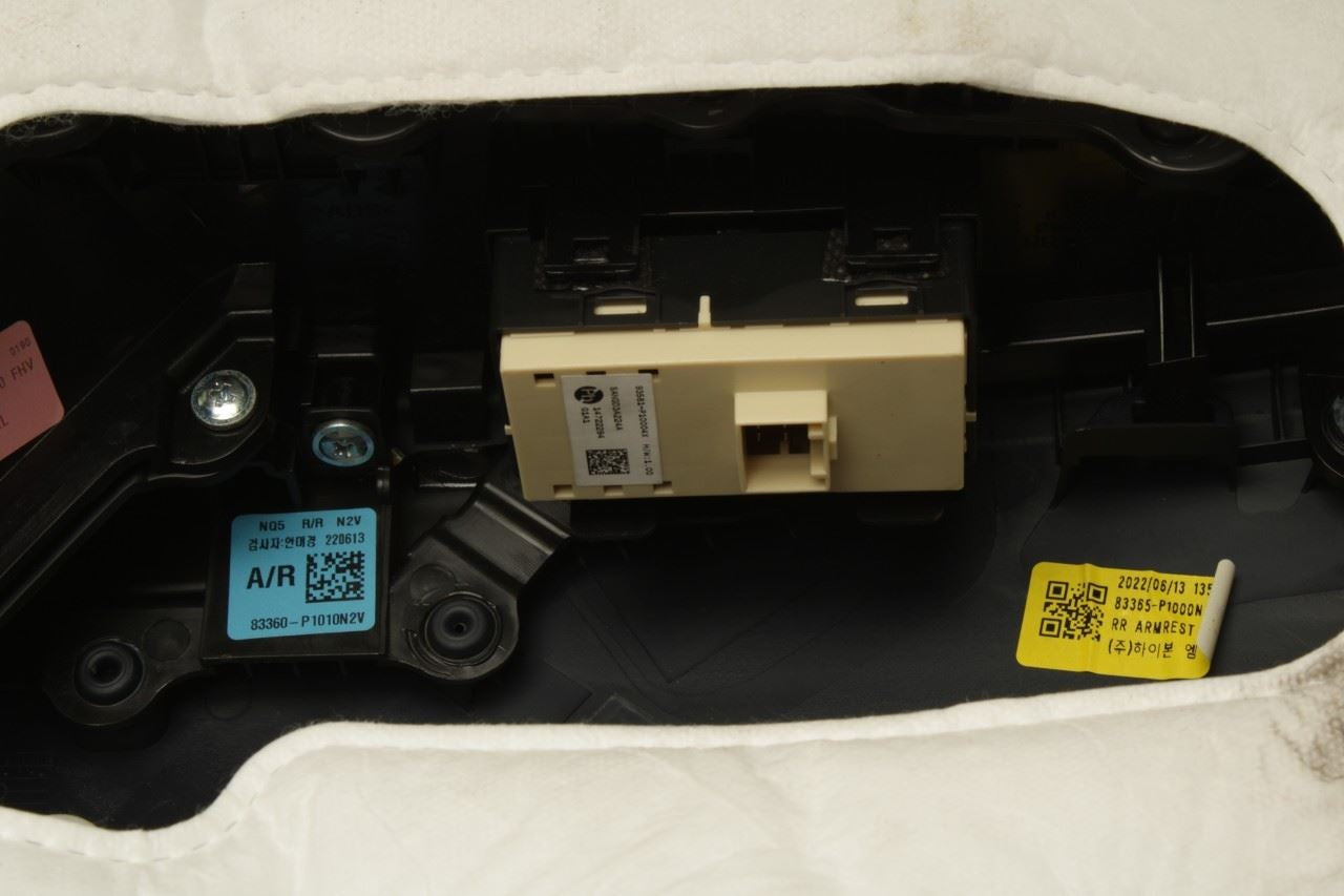 2023-25 Kia Sportage Hybrid EX Rear Right Door Trim Panel 83308-P1420-BP8 *ReaD* - Alshned Auto Parts