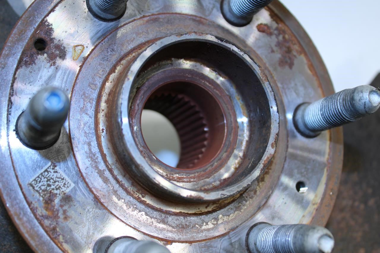 2017-2023 GMC Acadia SLT-1 Front Right Side Spindle Knuckle Hub 84560116 OEM - Alshned Auto Parts