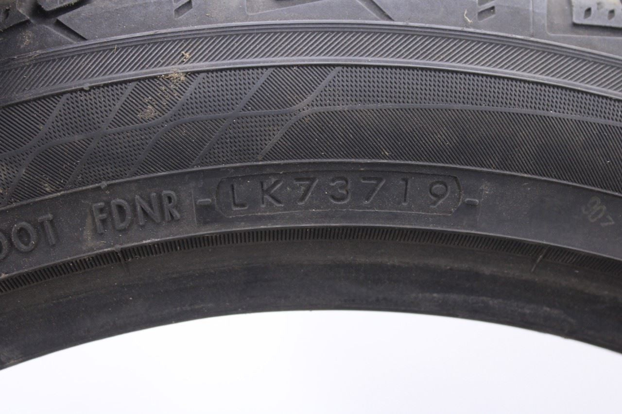 Tire Yokohama Advan Sport A/S+ 255/40R19 100Y R824947