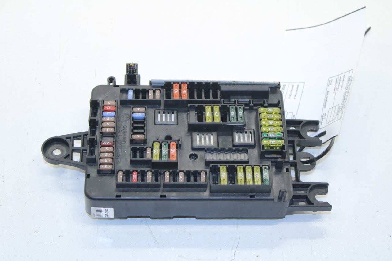 2013-2016 BMW 328i xDrive SULEV 2.0L AWD Rear Power Distribution Fuse Relay Box - Alshned Auto Parts