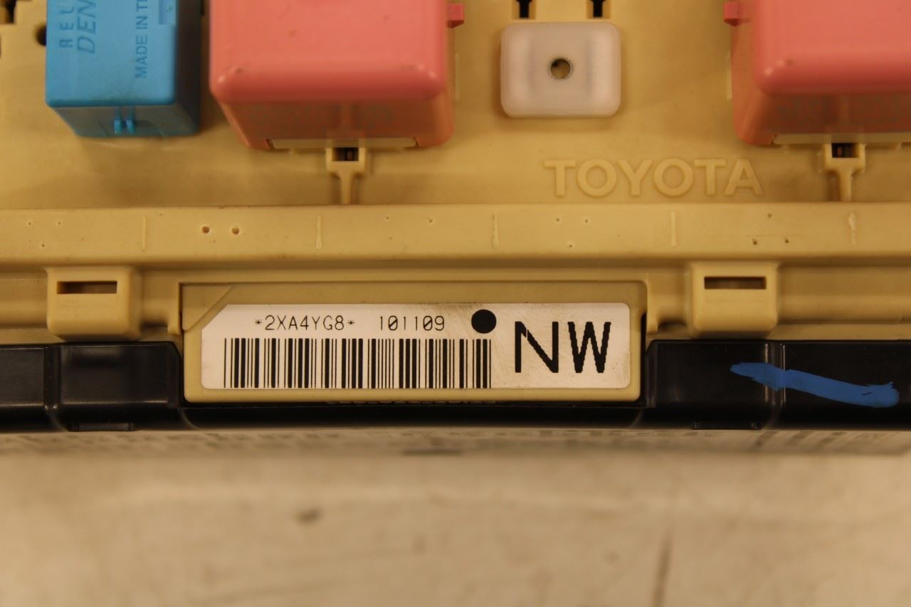2009-11 Toyota Camry LE Cabin Instrument Panel Fuse Relay Junction Block *ReaD* - Alshned Auto Parts
