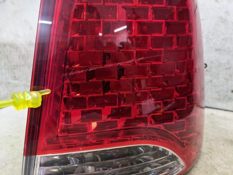 2011-2013 Kia Sorento Rear Right Passenger Outer Taillight Lamp 92402-1U000 OEM - Alshned Auto Parts