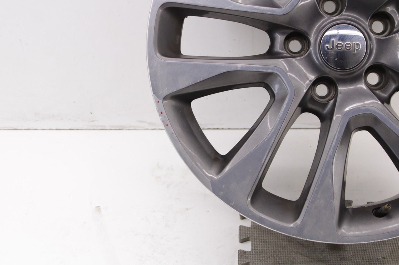 17-18 Jeep Grand Cherokee Aluminum Wheel R20x8J 5 V Spoke 5XL06TRMAA OEM *ReaD* - Alshned Auto Parts