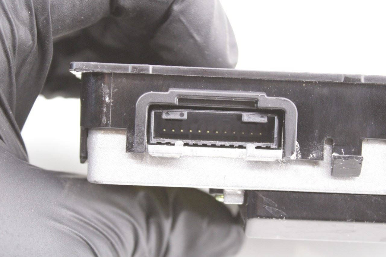 2021-2023 Kia Sorento X-Line SX Prestige Wireless Charging Control Module OEM - Alshned Auto Parts