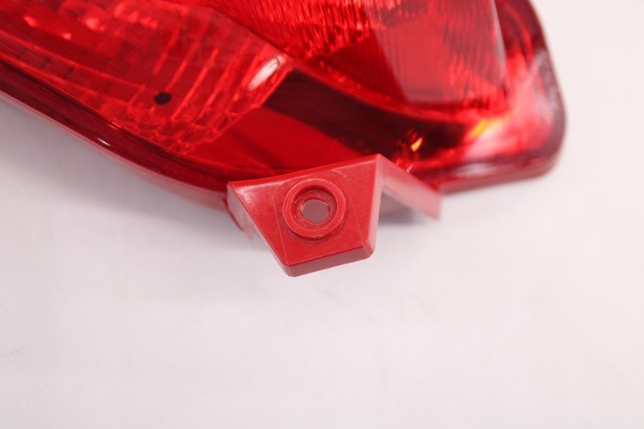 2021-23 Hyundai Santa Fe SEL Rear Driver Side Bumper Lamp Reflector 92405-S15208