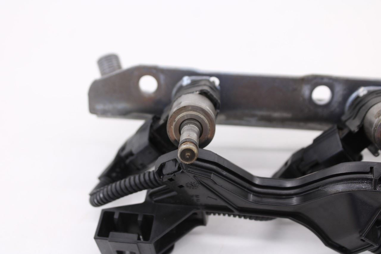 2020-2024 Toyota Corolla LE 2.0L Lower Fuel Rail with Injectors 23814-24011 OEM2