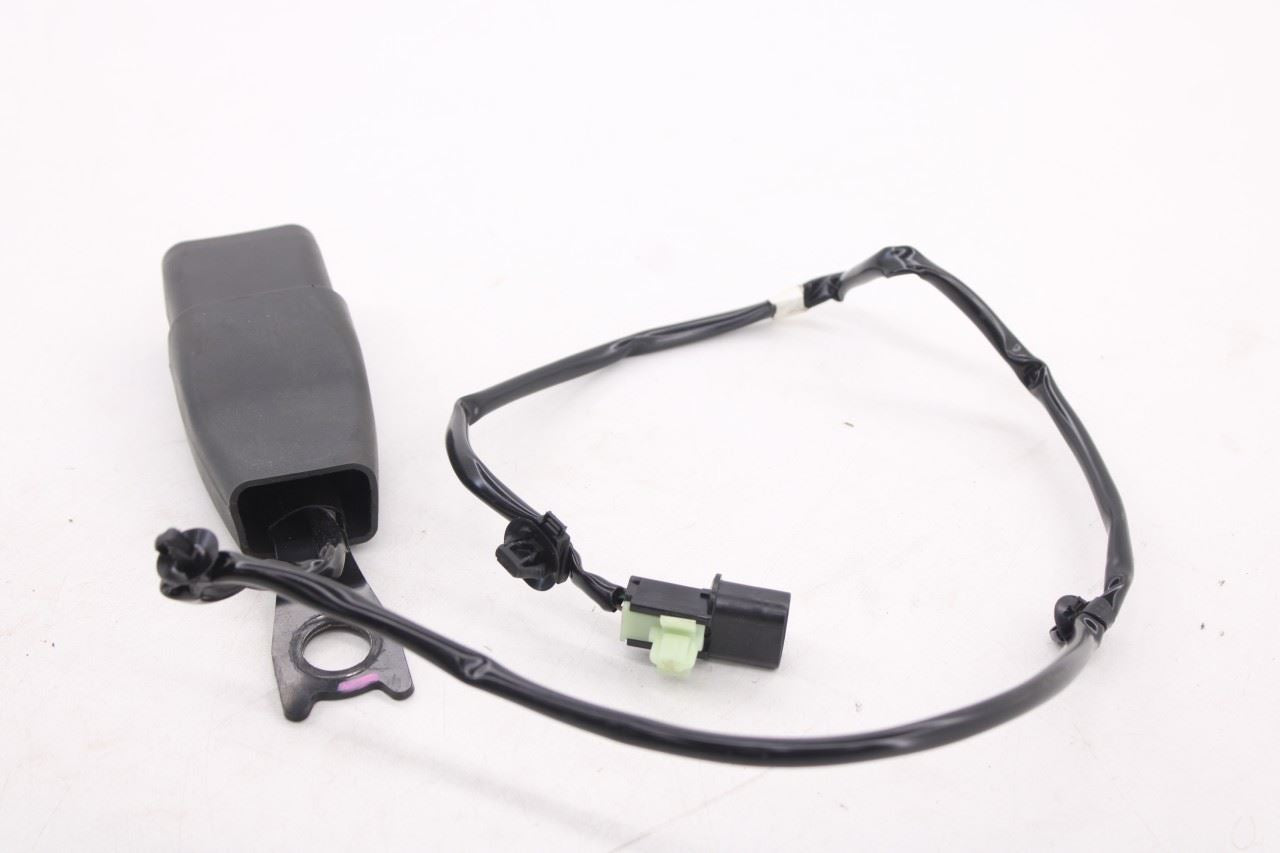 11-25 Mitsubishi Outlander Sport SE Front Passenger Right Side Seat Belt Buckle8