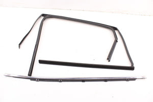 19-20 Hyundai Santa Fe SEL Rear Right Door Run Channel w/ Belt Weatherstrip Set