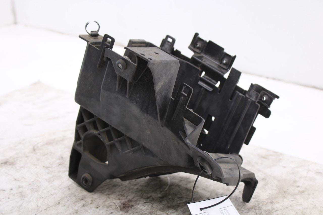 2014-15 Dodge Durango SXT 3.6L Engine Power Distribution Center Fuse Box Bracket12