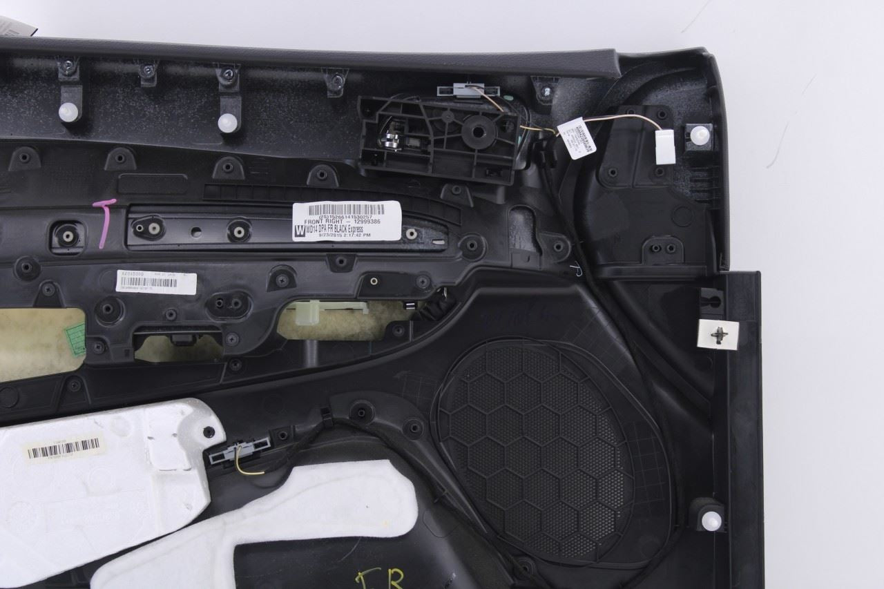 2015-2018 Dodge Durango SXT Front Right Side Door Trim Panel 6CV782X9AB OEM16