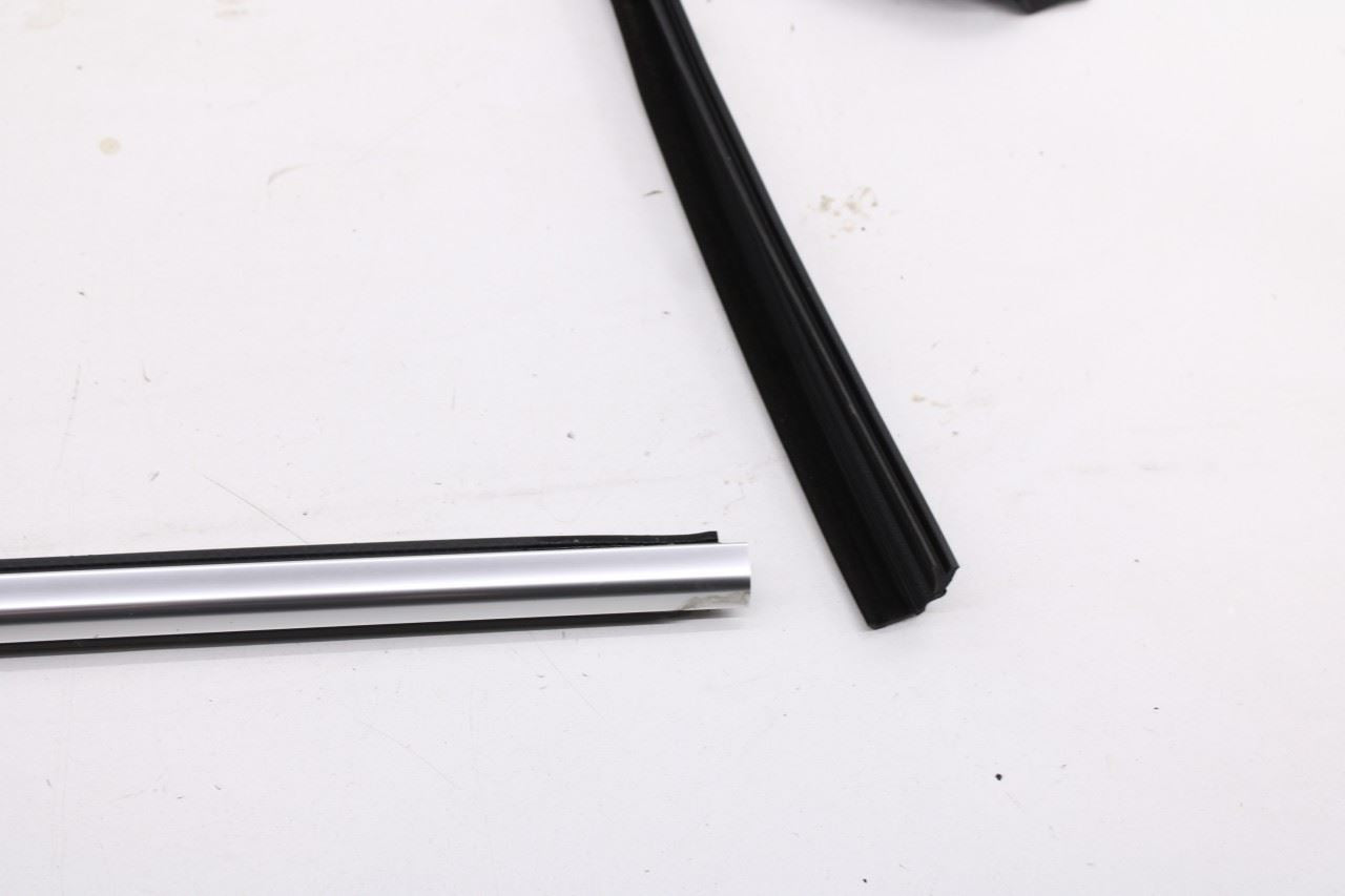 23-25 BMW 430i Gran Coupe xDrive Front Left Door Run Channel w Outer Molding Set - Alshned Auto Parts