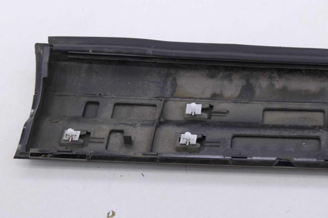 2011-18 Porsche Cayenne S Front Right Door Lower Garnish Molding 95855978804G2X8