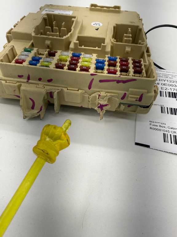 2021-23 Hyundai Santa Fe 2.5L Cabin Instrument Panel Fuse Junction Block *ReaD* - Alshned Auto Parts