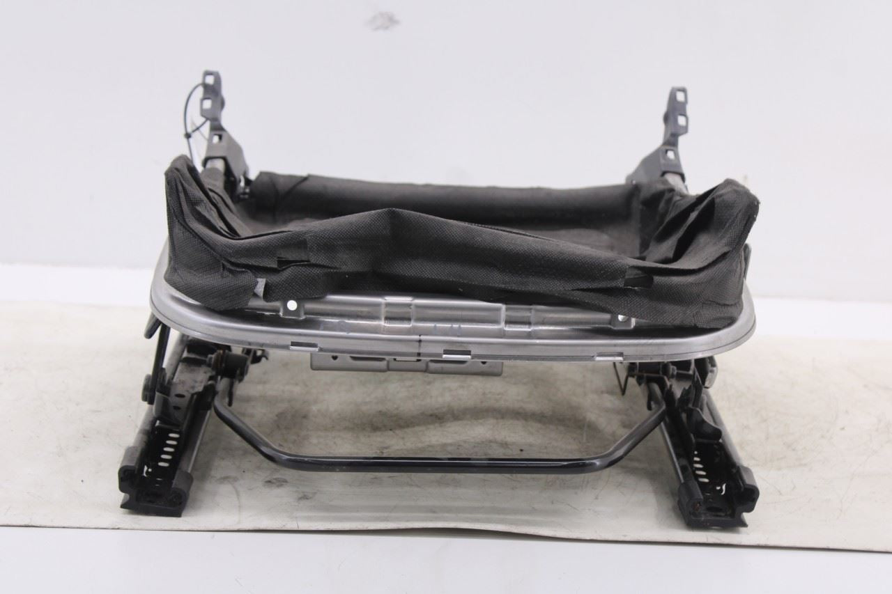 2019-21 Hyundai Veloster 2.0L FWD Front Driver Left Side Seat Lower Track Frame9