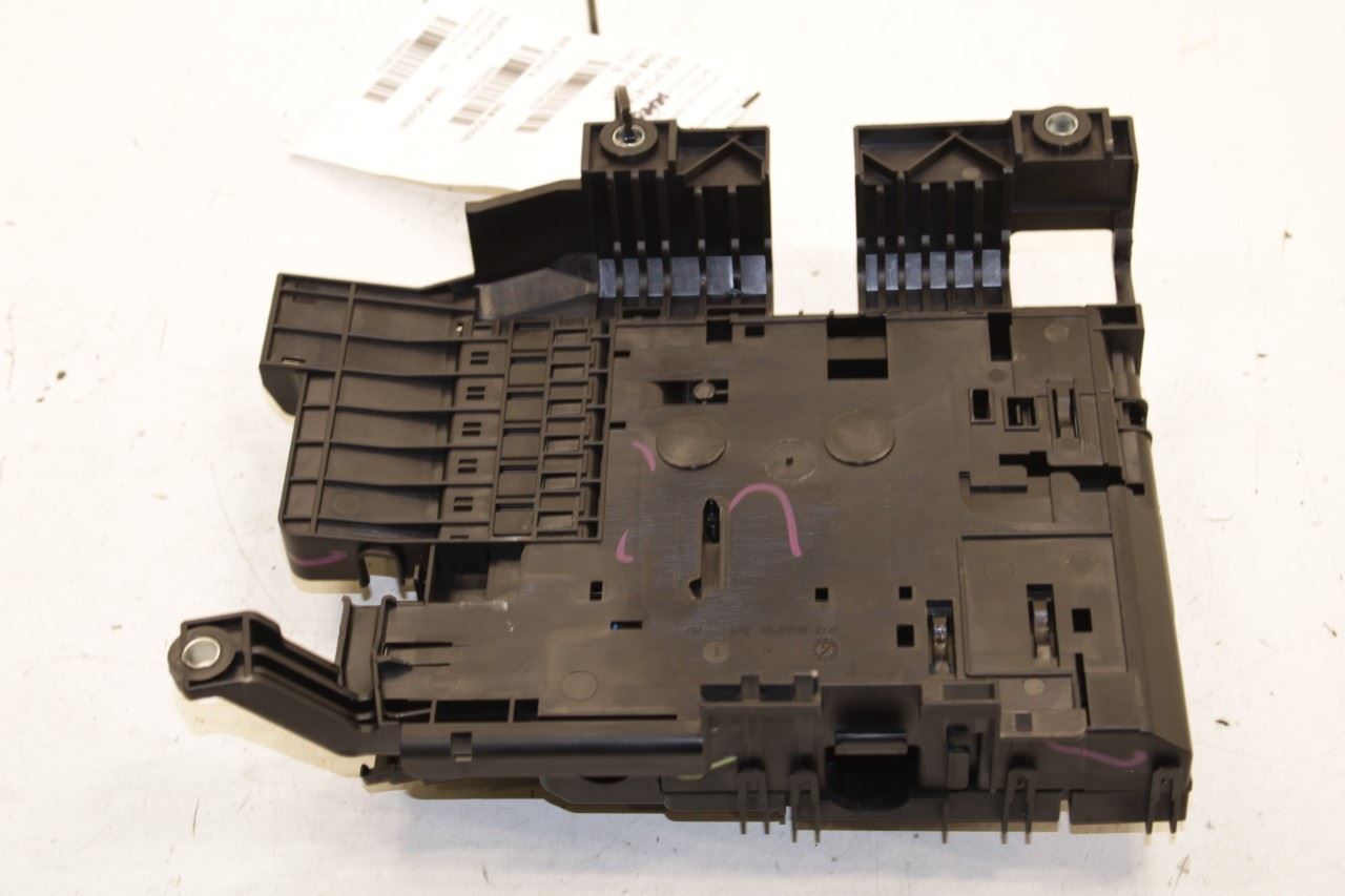 11-18 Porsche Cayenne Platinum AWD Engine Battery Junction Fuse Relay Box *ReaD* - Alshned Auto Parts