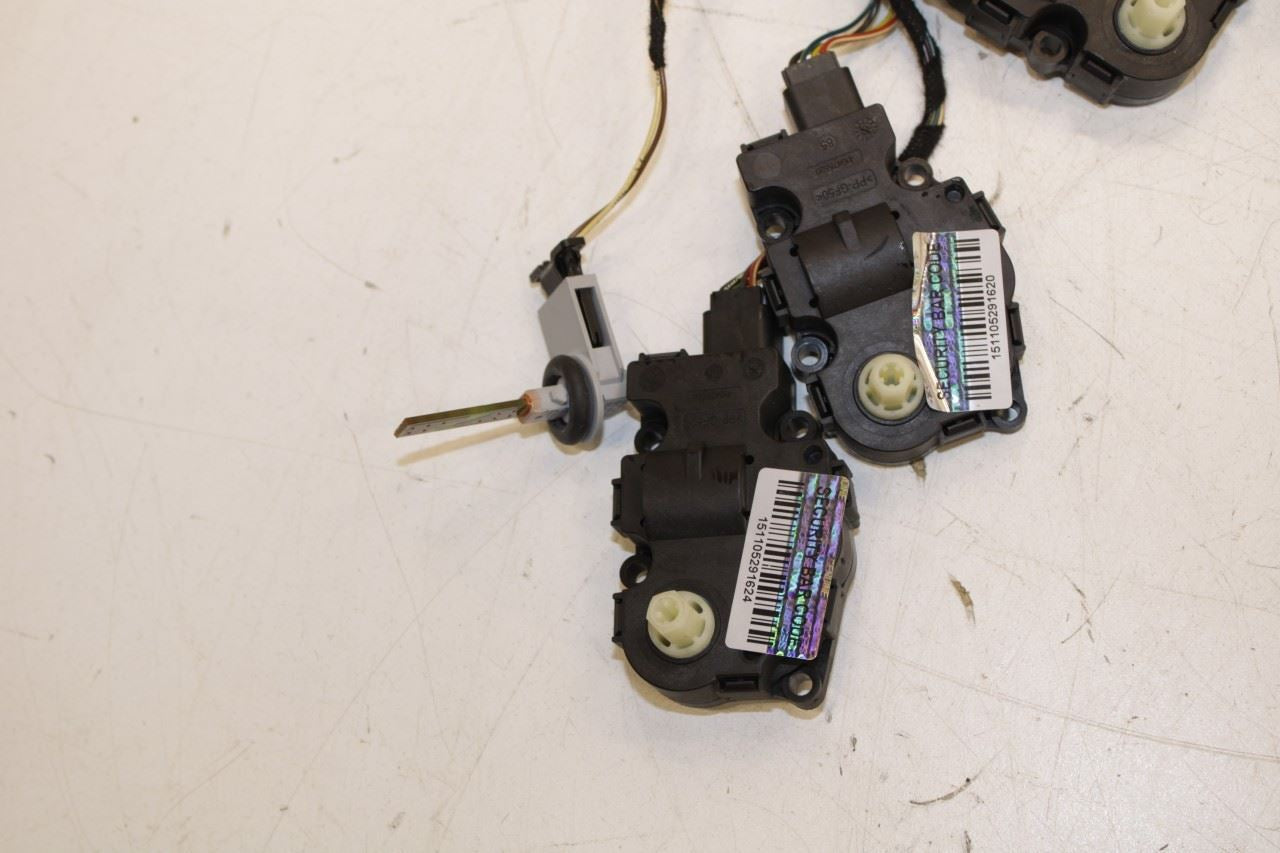 11-18 Porsche Cayenne Platinum HVAC Blend Door Actuator Motor Set w Wire Harness - Alshned Auto Parts