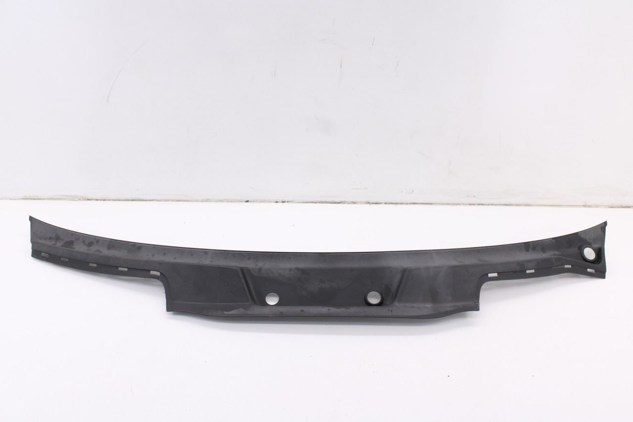 2011-2018 Porsche Cayenne S Front Windshield Cowl Vent Panel 7P5-819-401-B OEM2