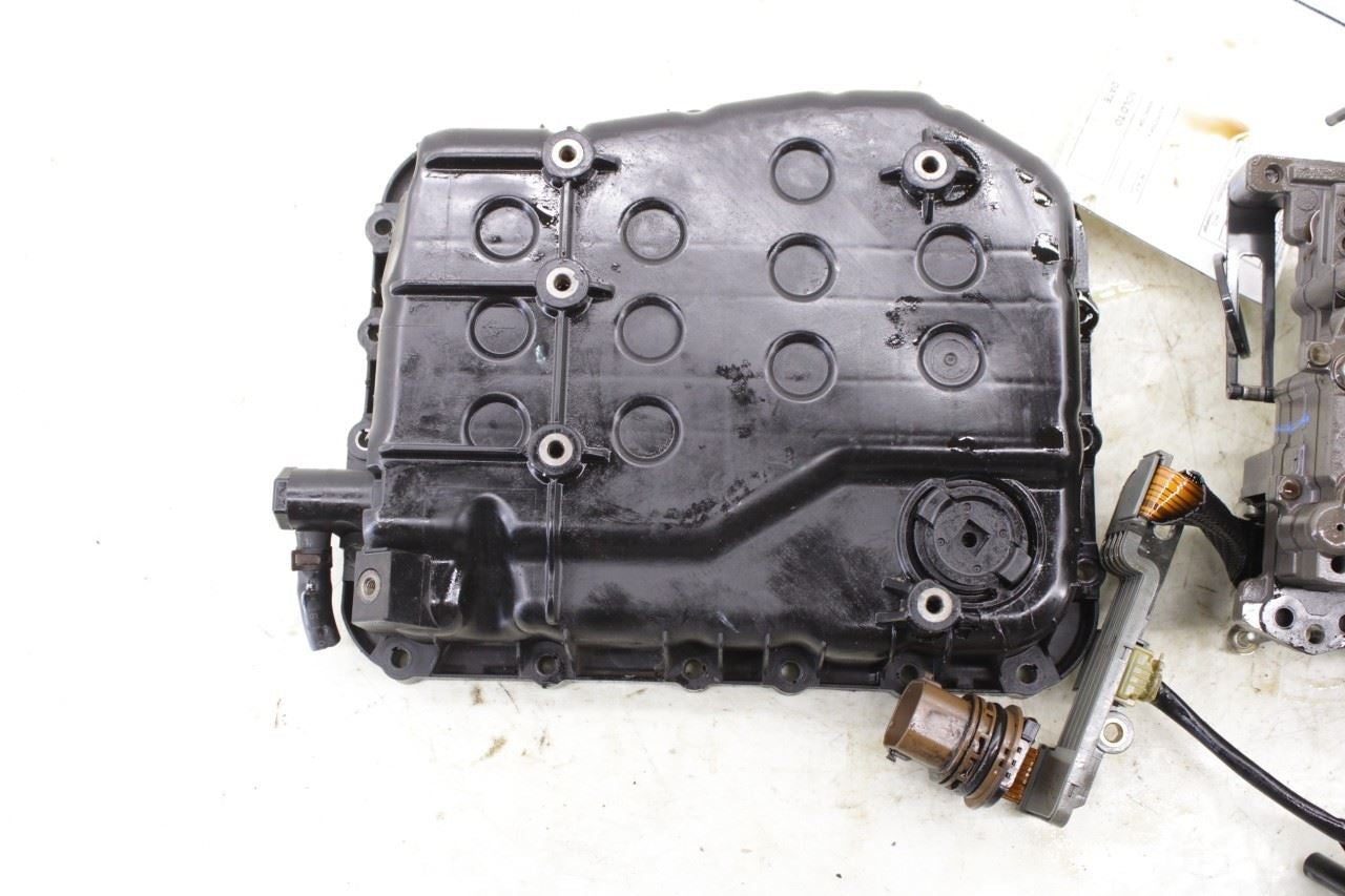 16-18 Kia Sorento EX 3.3L AWD 6-Spd Auto Transmission Valve Body w/ Oil Pan 26K - Alshned Auto Parts