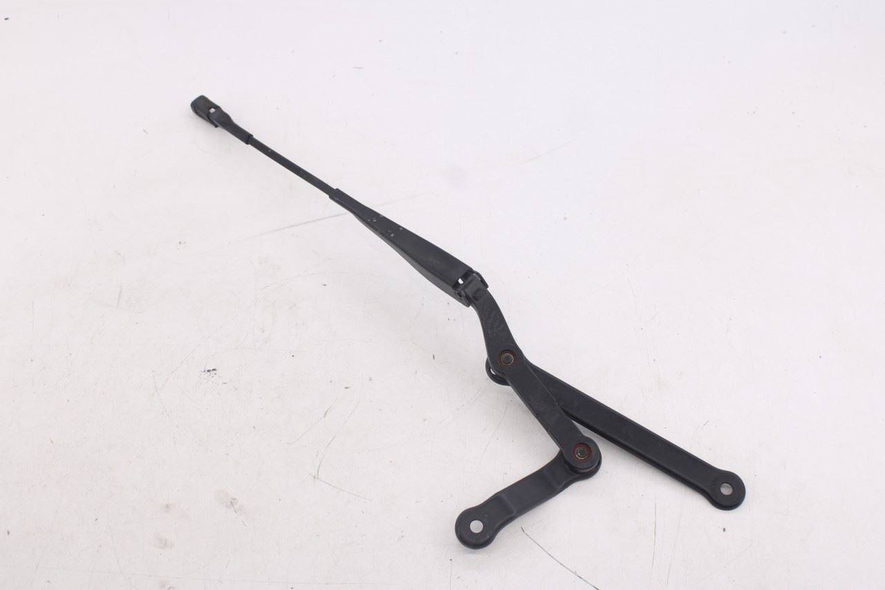 2015-2023 Mercedes-Benz C300 4Matic Front Left and Right Windshield Wiper Arm2