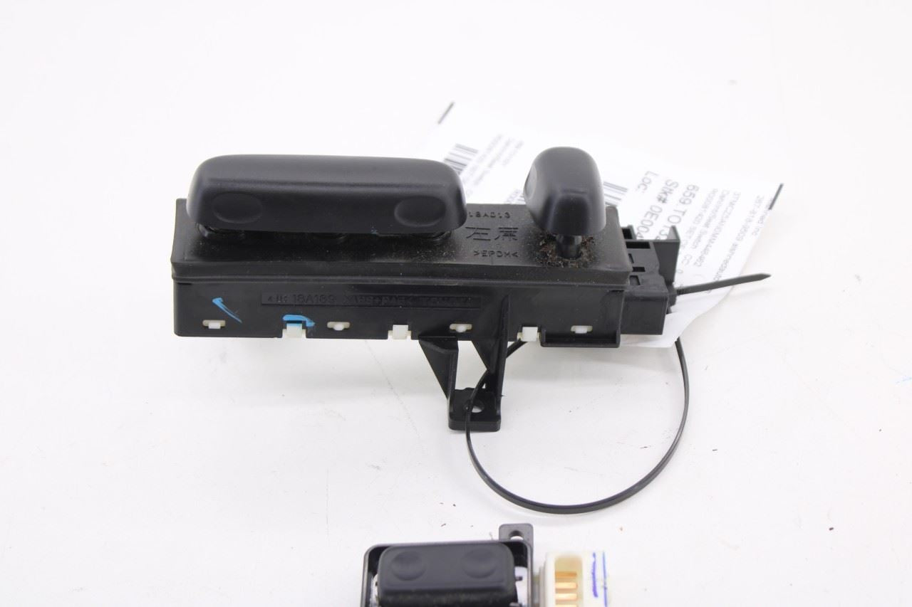 2019-2023 Toyota Tacoma SR5 Front Left Power Seat Adjustment Switch 84922-AE0106
