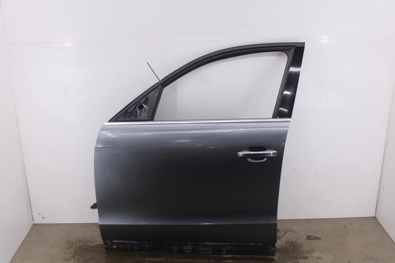 2009-2017 Audi Q5 Premium Front Left Driver Side Door Shell Panel 8R0831051E OEM0