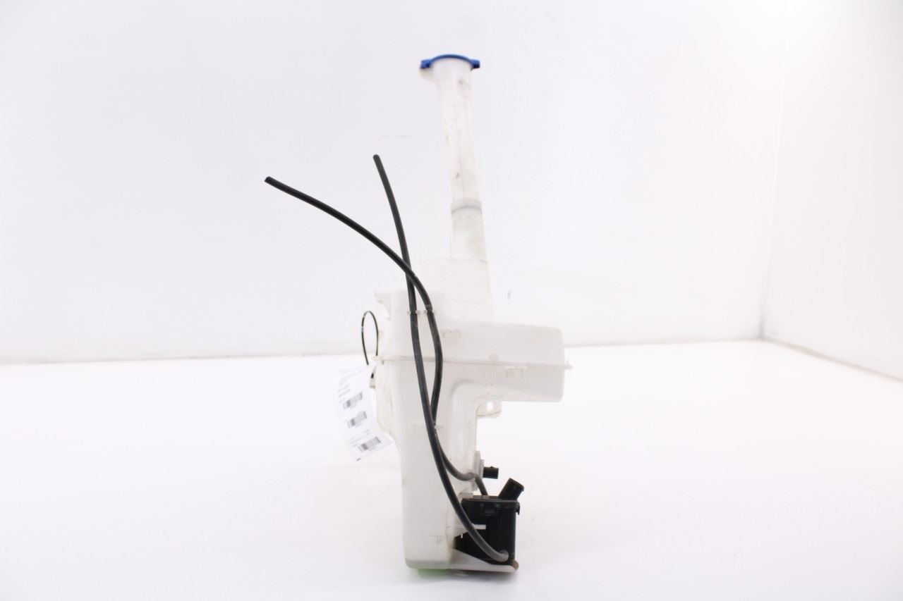 21-23 Hyundai Santa Fe SEL 2.5L Windshield Washer Reservoir Bottle 98610-S25005